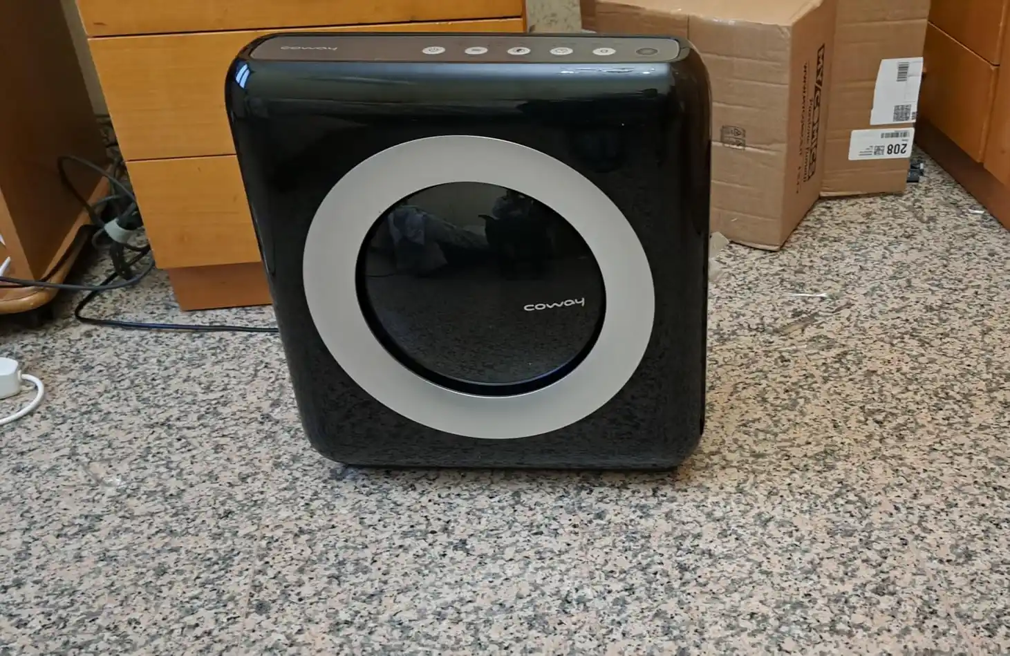 Air purifier photo 3