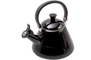 Le Creuset Kone Electric Kettle 1.7 L — Satin Black